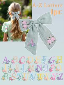 1 件蓝色刺绣花朵 26 个字母蝴蝶结拖尾发夹，适合女孩，有多种字母选择，素色面料乡村风格儿童发夹，优雅花卉刺绣儿童发饰