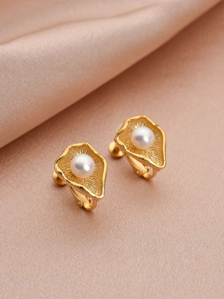 1 Pair 18K Gold Plated Natural Pearl Flower Design Hoop Earrings For Women, Mother's Day, Valentine's Day, Birthday, Bridal Gift - Yellow Gold - View 1