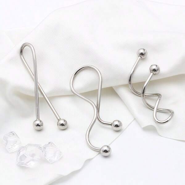 Hard - Edged Lines Outline An Unruly Attitude. The Three - Dimensional Geometric Design Breaks The Norm, Allowing You To Effortlessly Handle Daily Casual Wear, Holiday Party Looks, And Punk - Style Outfits, Making You Stand Out In The Crowd. Whether It's A Laid - Back Daily Routine, A Wild Party, Or A Dark Punk Style, This Set Of Geometric Ear Cartilage Studs Enables You To Easily Switch Styles And Become The Center Of Attention.