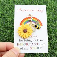 1pc/4pcs/8pcs Enamel Flower & Bee Keychains Set With "A Pocket Hug" Rainbow Gratitude Cards ,Bee And Daisy Keychain, Teacher Appreciation Gift, Back-To-School Gift ,Parties Gift, Holidays & Anniversaries Gift, Ideal As Key/Bag Charms Bag Accessories Lanyards With Id Holder Car Accessories