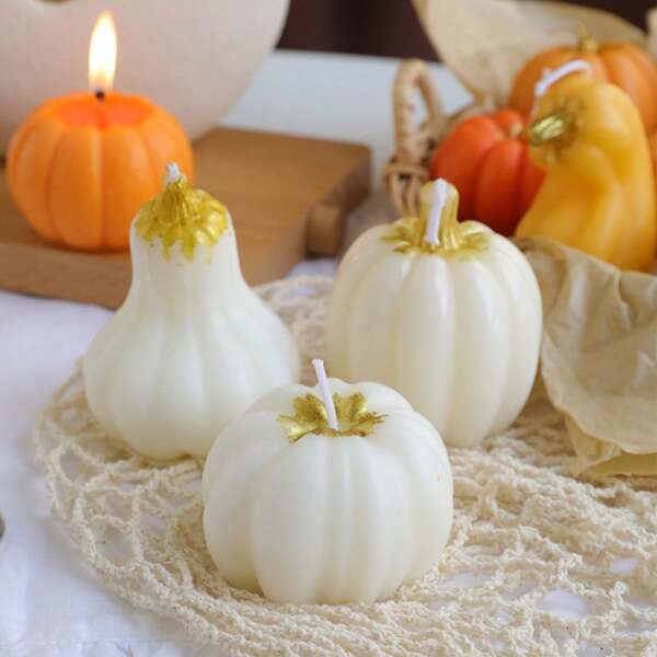 1pc Handmade Halloween Pumpkin Shaped Scented Candle In White, Yellow, Green, Orange-Red Colors, Wholesale Creative Fragrance Decor Item, Suitable For Party Table Decoration, Holiday Gift