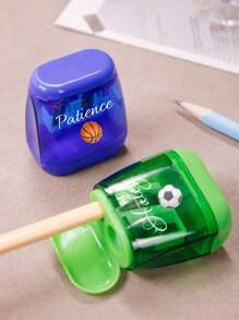 1 pièce/4 pièces Taille-crayons personnalisés qui sont pratiques et doux, ne salissent pas les mains et sont faciles à utiliser. Petits cadeaux personnalisables, convenant aux enfants, aux biens personnalisés, aux cadeaux personnalisés, aux amis, à la famille et aux camarades de classe. Petits cadeaux pour la rentrée scolaire, fournitures scolaires, achats de rentrée scolaire et fournitures de classe.