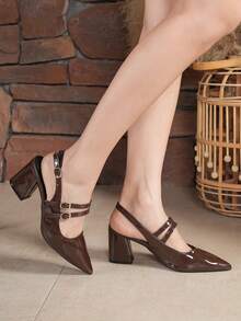 棕色粗跟尖头凉鞋，新款时尚女鞋，完美搭配连衣裙