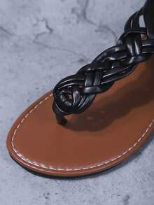 Sandales plates pour femmes en cuir PU avec brides croisées, semelle intérieure épaisse tressée à la main, souples et confortables, couleur unie, style bohème décontracté avant-garde, élégantes pour les vacances, la plage et l'été - Noir - Voir 8