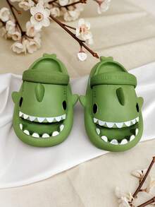 1 pieza Pantuflas de interior casuales para niños, diseño de tiburón de dibujos animados cómodo para usar en exteriores, material EVA anti-colisión y antideslizante, para niños y niñas - Verde - Ver 3