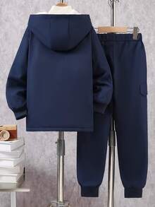 青少年男童时尚连帽保暖抓绒外套和工装裤套装，秋冬季休闲穿搭