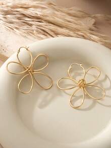 1 对时尚简约镂空花卉不对称设计耳环，适合女士日常、度假、约会、情侣礼物