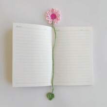 1 个手工制作的雏菊和向日葵书签 - 鲜艳的钩针花卉图案，粉色、橙色和紫色，涤纶纤维，是送给读者的理想礼物，可用作窗帘带或汽车装饰 - 彩色 - 查看 18