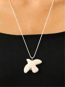 1pc Fashion Long Chain Resin White Black Pigeon Pendant Necklace, For Women Party Banquet Travel Jewelry Accessories