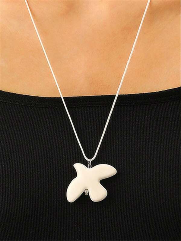 1pc Fashion Long Chain Resin White Black Pigeon Pendant Necklace, For Women Party Banquet Travel Jewelry Accessories