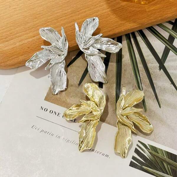 2/4pcs Elegant Minimalist 6-Petal Flower Stud Earrings, Suitable For Women, Ideal For Vacations And Travels