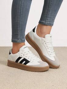 Women Casual Sneakers Low-Top Tennis Sneakers Lace-Up Footwear Comfortable Fashion Walking Sneakers Shoes Back To School - 白色 - 查看 1