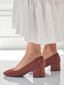 Women's Low Heel Pumps - Brown - View 4