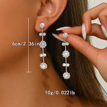 1 par de pendientes colgantes elegantes de metal con diseño floral al estilo coreano minimalista, adecuados para vestidos de ocasiones formales
