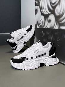 Herren Sneaker mit dicker Sohle für mehr Größe, atmungsaktive Sport-Lässig-Schuhe, Herren Chunky Sneaker aus Mesh und Materialmix