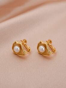 1 Pair 18K Gold Plated Natural Pearl Flower Design Hoop Earrings For Women, Mother's Day, Valentine's Day, Birthday, Bridal Gift - Yellow Gold - View 3