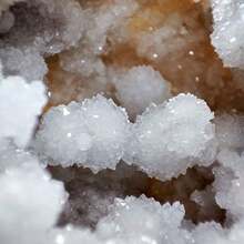 1 Piece Of Natural White Crystal Agate Earth Gemstone, DIY Gift Making, Spiritual Decoration Stone, Meditation Therapy Crystal, Bringing Good Luck, Holiday Party, Best Holiday Gift, Kaifeng Geodetic Measurement Egg - An Inspiring Geological Gift Showcasing Rough Collections Of Gemstones - Multicolor - View 10