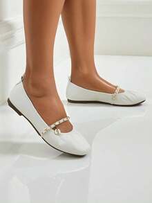 Women's Ballet Flats With A Chain - White - View 1