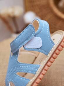 Yibubu Blue Infant Sandals,Male And Female Babies The Same Style,Baotou Hollow Design,Soft Rubber Sole Non-Slip,Flat Sandals For Newborn