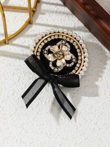 1pc Elegant Style Palace Design Rhinestone Decor Retro College Badge Metallic Flower Brooch, Luxury Jewelry Brooch For Women, Suitable For Date/Daily Wear