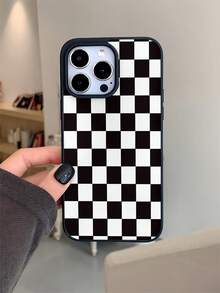 This Simple Magnetic Phone Case Features A Black And White Checkered Pattern. Suitable For 16/15/14/13/12/11 Pro/Plus/ProMax/XS Max/X/XS/S22 / S22PLUS/S23 / S23PLUS/S24 / S24PLUS/S25 / S25PLUS/S25ULTRA Series Mobile Phone. It Supports Wireless Charging And Has Shockproof Protection Function. It Is A Fashionable Choice For Family Members, Friends, Oneself, Partners, Etc. - 彩色 - 查看 3