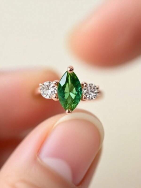 1pc Elegant Minimalist Birthstone Ring, Luxury Niche Design With Inlaid Green Cat Eye Zirconia, Graceful & Petite Women Ring For Birthday, Date, Daily Outfits, Naturalistic & Atmospheric Accessory