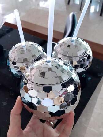 1PC Plastic Water Cup Disco Ball Cup Disco Cup Tumbler Last Disco Bachelorette Decoration Mamma Mia Party Disco Party Last Disco Hen Party Disco Ball Balloon Cup With Lid And Straw, 20oz Cute Sparkly Glitter Cocktail Cup, Set Of 1, Party Supplie