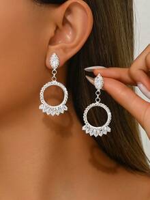 1 Par de Pendientes Colgantes de Círculo Hueco con Rhinestone de Estilo Geométrico Exagerado Europeo y Americano, Adecuados para Eventos Formales