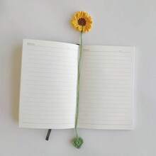 1 个手工制作的雏菊和向日葵书签 - 鲜艳的钩针花卉图案，粉色、橙色和紫色，涤纶纤维，是送给读者的理想礼物，可用作窗帘带或汽车装饰 - 彩色 - 查看 7