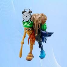 Enfeites de tubarão italianos Tralalero Tralala. Coleção de animais fantásticos com design exclusivo (banana, elefante, sapo verde, tubarão, hipopótamo) - Decoração de escritório de plástico durável com mesa de trabalho, presente de Natal para fãs TungTungTungSahur