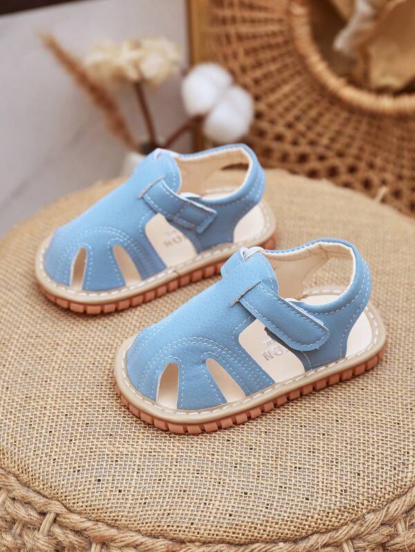 Blue Infant Sandals,Male And Female Babies The Same Style,Baotou Hollow Design,Soft Rubber Sole Non-Slip,Flat Sandals For Newborn