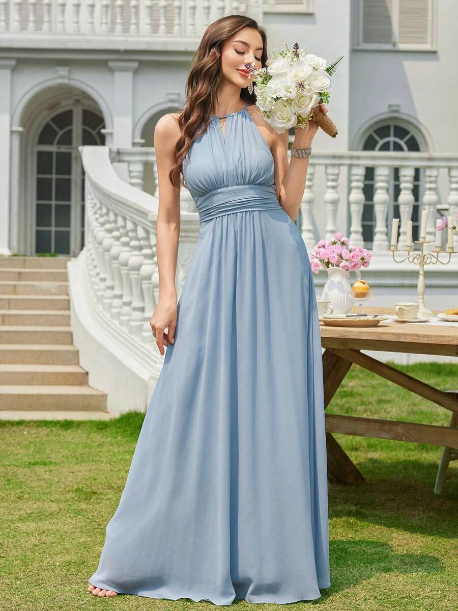 Volly Toych 浅蓝色A字型优雅露肩纯色镂空极简及地雪纺伴娘礼服、婚礼宾客礼服、新娘母亲礼服 - 霧霾藍 - 查看 1