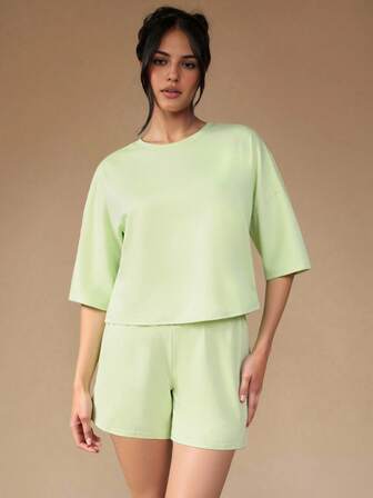 Cropped Oversized T-Shirt & Elastic Waist Loose-Fit Shorts Two-Pieces Set For Women 2025 Summer Outfits, Beach Vacation & Festival Matching Sets