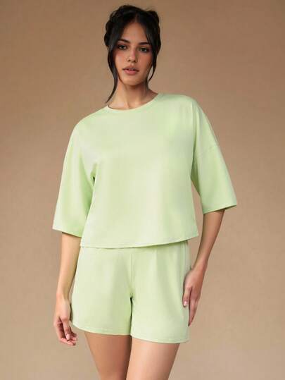 Cropped Oversized T-Shirt & Elastic Waist Loose-Fit Shorts Two-Pieces Set For Women 2025 Summer Outfits, Beach Vacation & Festival Matching Sets