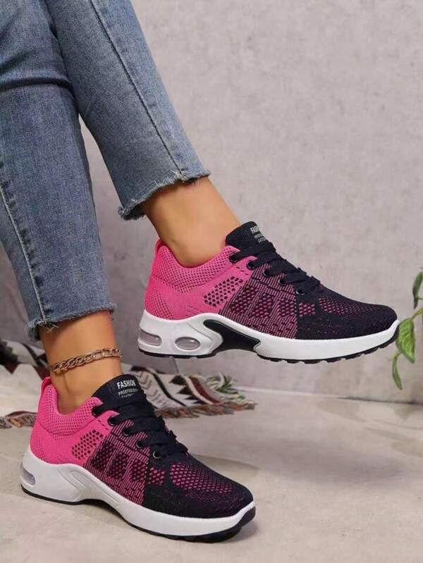 زوج من أحذية رياضية كاجوال للنساء، قاع ناعم مربوط بأربطة، أحذية رياضية منخفضة العنق تنفس بوسادة هوائية، أحذية رياضية كاجوال