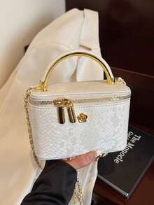 百搭休闲手提包，时尚蛇皮纹理材质，适合携带手机、口红、零钱