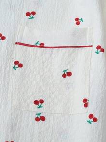 طقم بيجاما مطبوع بالكرز للنساء، ملابس علوية علوي مرصع أزرار ولبس عاقد قصير وسروال قصير، ملابس نوم ولبس منزلي راحة