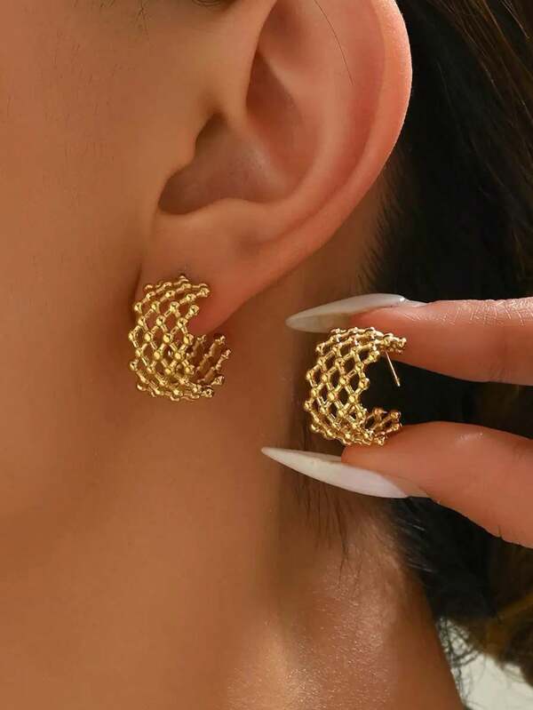18K Gold Plated 1 Pair Fashion Personalized Minimalist Commuting Retro Casual Hollow Grid Design Earrings For Women