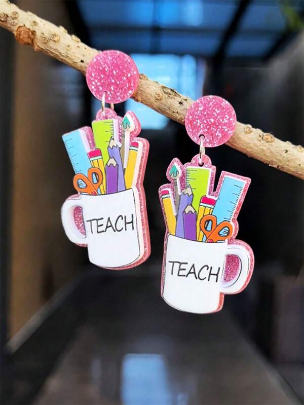 1 Pair "Teach" Letter Earrings, Women Stud Earrings, Graduation/Teacher's Day Earrings, Cartoon Pendant Earrings, Minimalist Design Luxurious Earrings, Acrylic Jewelry