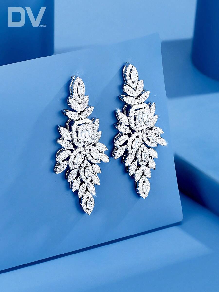 DV JEWELRY 1 对奢华方晶锆石镀白金吊坠耳环，优雅的珠宝礼物，适合约会、婚礼、宴会、周年纪念，带礼盒包装