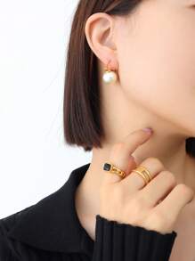 MiDuoDuo 2pcs Fashionable U-Shaped Earrings With Faux Pearl Decor, Minimalist Luxury Earrings For Women