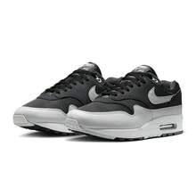 Nike Zapatillas de running con amortiguación cómodas para hombre Air Max 1 ESS, Estilo No. FZ5808-007 - Negro - Ver 1