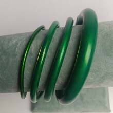 4 pièces/set Bracelets en silicone de gelée avec des accents métalliques, ensemble de bijoux de bracelets en silicone de combinaison de tailles mixtes
