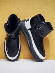 Novos Botas de Neve Quentes e Espessas para Outono/Inverno, Sapatos de Moda de Cano Alto Antiderrapantes, Sapatos Casuais Versáteis Impermeáveis, Antiderrapantes e Antifrio para Viagens, Botas Esportivas para Outdoor, Botas de Cano Alto Casuais, Sapatos Slip-On Pretos Versáteis Masculinos