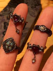 4 件套哥特式复古时尚优雅心形魔鬼水晶太阳戒指配饰套装，适合日常佩戴、街头、派对和节日