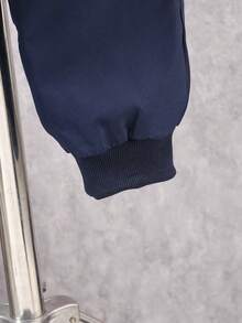 青少年男童时尚连帽保暖抓绒外套和工装裤套装，秋冬季休闲穿搭