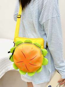 1 件汉堡主题斜挎包。卡哇伊向日葵汉堡包。适合学校郊游的可爱休闲背包。充满活力的 3D 花卉设计，中心为橙色和红色旭日图案，顶部为黄色拉链。适合青少年女孩的俏皮迷你钱包，可爱卡通美学单肩包。非常适合办公室、大学、工作、商务、通勤、户外活动、旅行、郊游等场合。