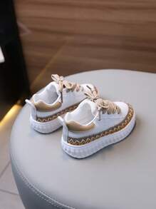 1 Pair Children's Casual Shoes, Feature White Uppers With Light Brown Laces, Heel Decor, And Woven Trim Detail, Simple Yet Playful Design, Soft And Fashionable, Perfect For Various Outfits, A Great Pick For Little Ones