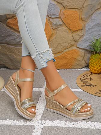 女士夏季新款经典坡跟厚底凉鞋，波西米亚风格白色交叉后带凉鞋，时尚厚底圆头度假凉鞋