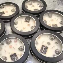 Vela de incenso com roda de cintura alta para cartas de tarô, vela de cera de soja com fragrância de rosas (cor de concha aleatória, padrão de carta de tarô aleatório, não compre se você se importar)